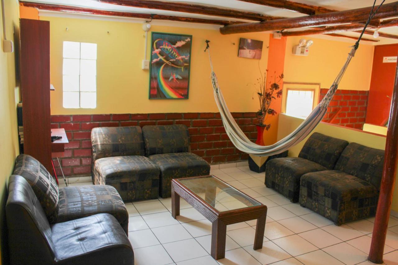 Andes Hostel Huaraz  Ngoại thất bức ảnh
