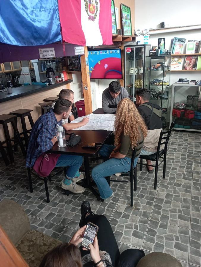 Andes Hostel Huaraz  Ngoại thất bức ảnh