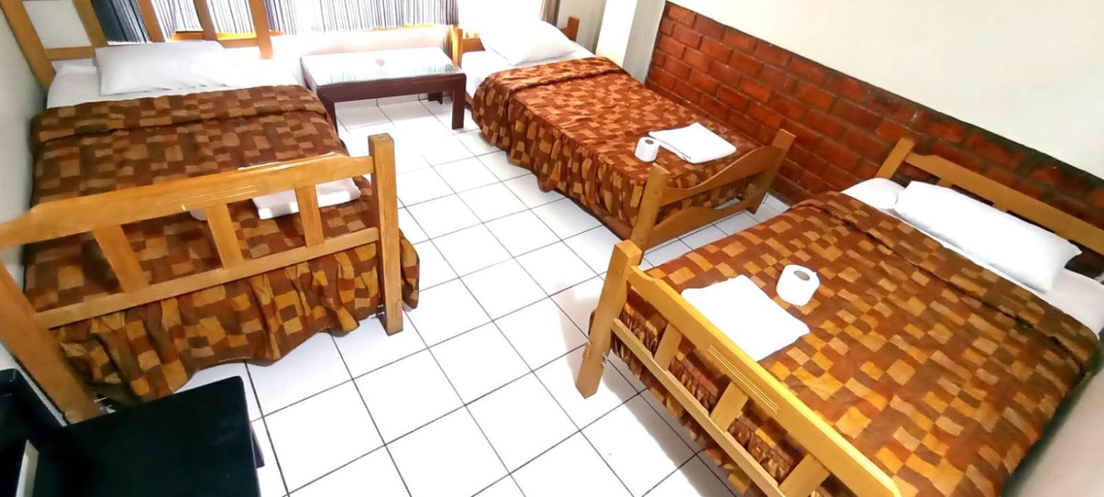 Andes Hostel Huaraz  Ngoại thất bức ảnh